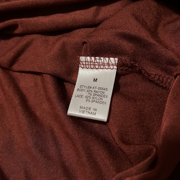 Zenana Signature top with lace sleeves - Picture 6 of 6